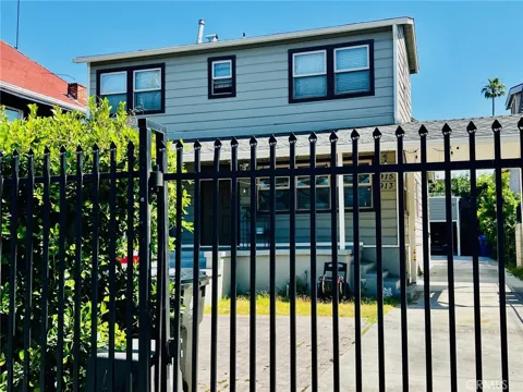 915 W 21st