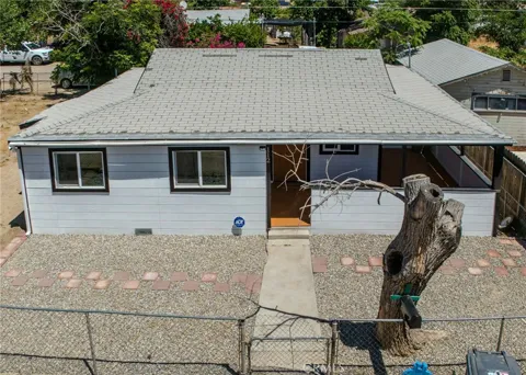 112 Crystal St