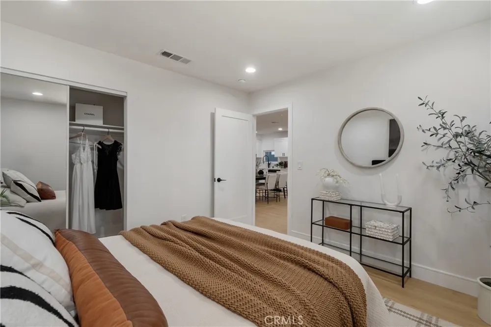 2706 S Cochran Street Los Angeles, CA 90016