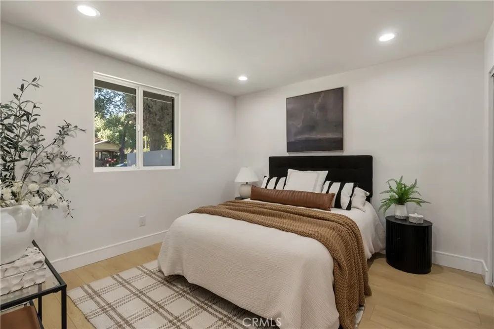 2706 S Cochran Street Los Angeles, CA 90016