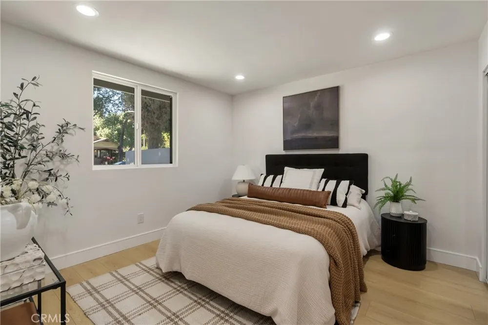 2706 S Cochran Street Los Angeles, CA 90016