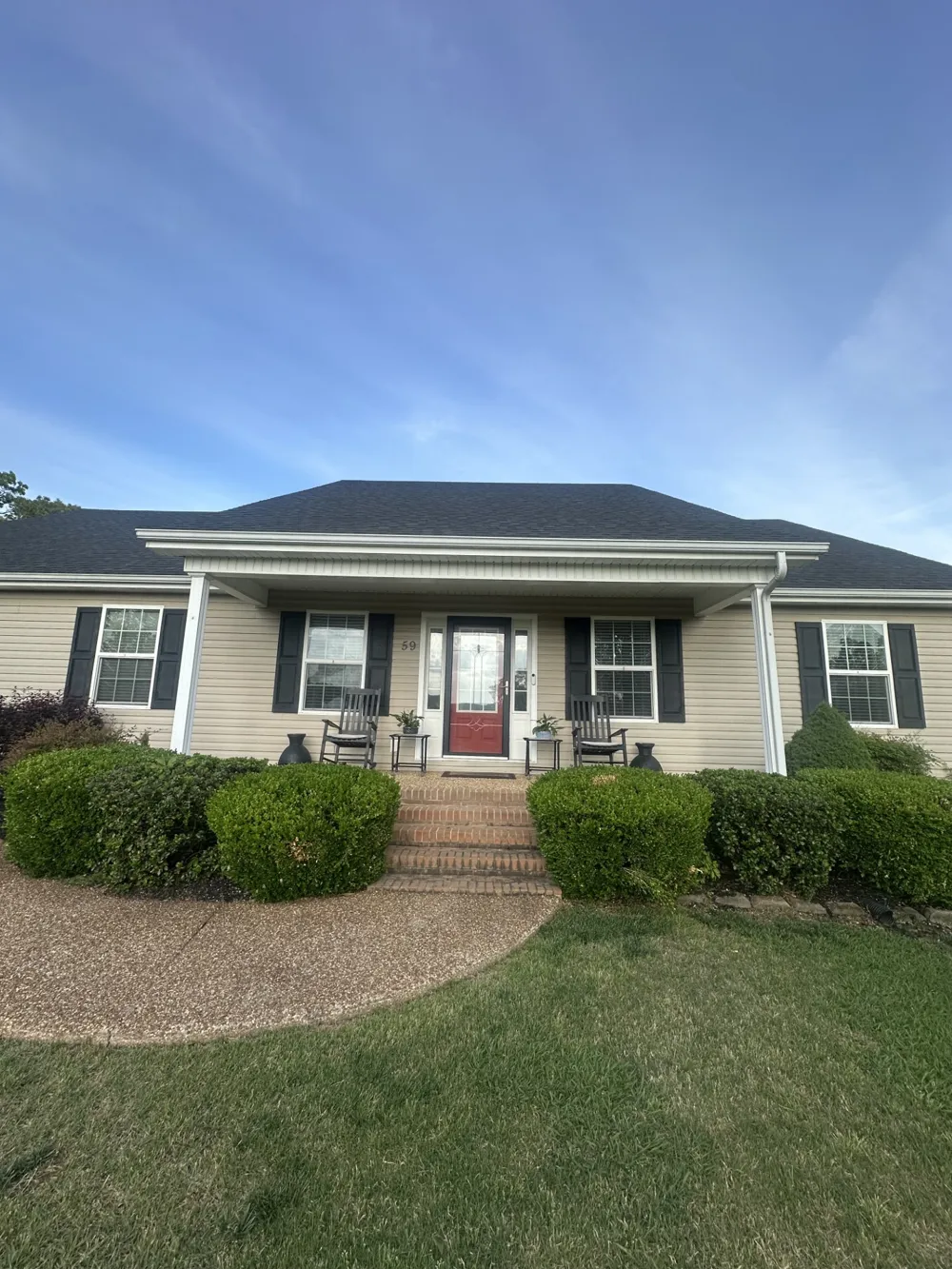 59 Eiffel Tower Ln Paris, TN 38242