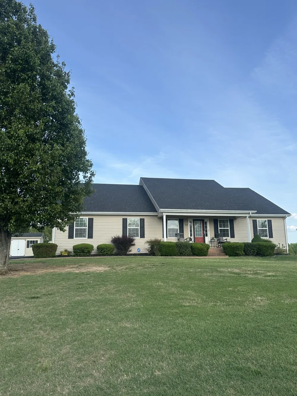 59 Eiffel Tower Ln Paris, TN 38242