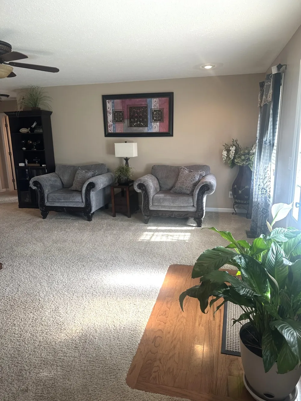 59 Eiffel Tower Ln Paris, TN 38242