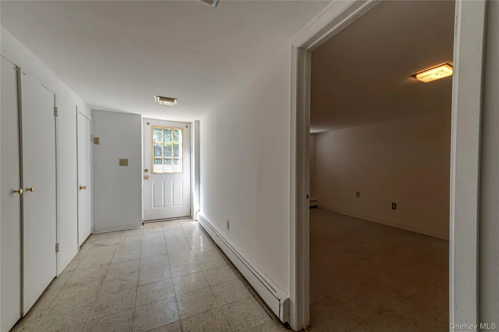 220 Windsor Avenue Brightwaters, NY 11718