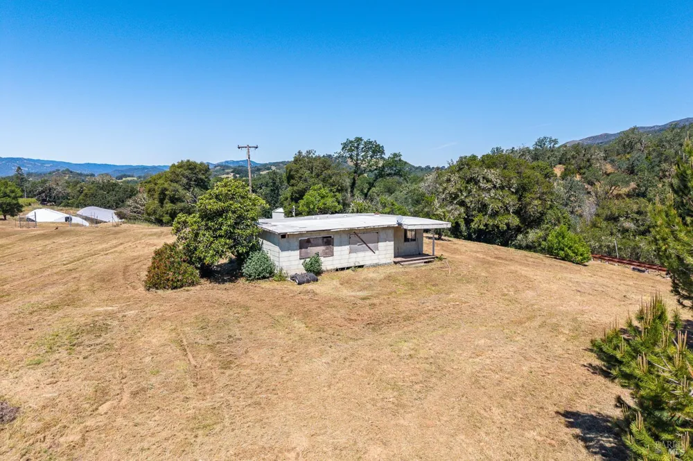 13000 Buckman Drive Hopland, CA 95449