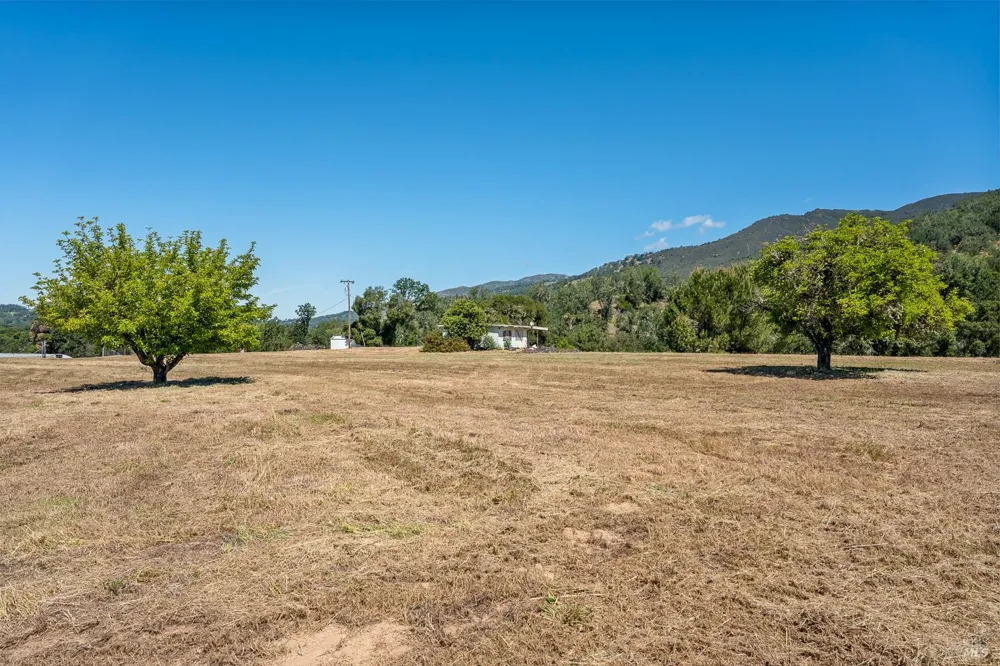 13000 Buckman Drive Hopland, CA 95449