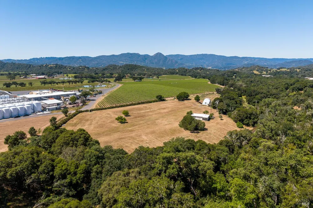 13000 Buckman Drive Hopland, CA 95449