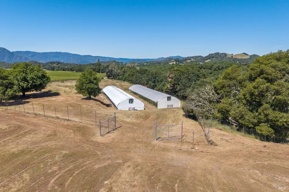 13000 Buckman Drive Hopland, CA 95449