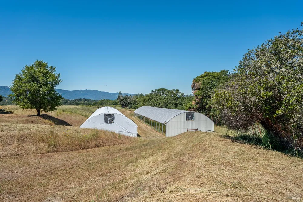 13000 Buckman Drive Hopland, CA 95449