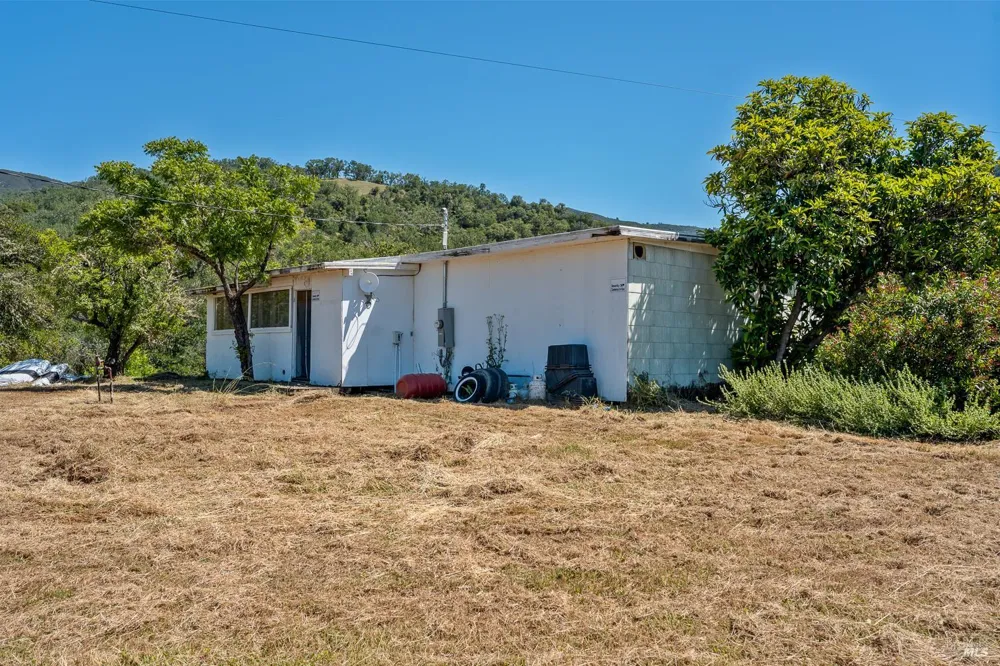 13000 Buckman Drive Hopland, CA 95449