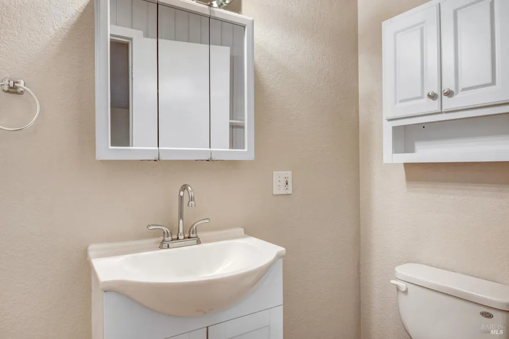820 Warm Springs Road Kenwood, CA 95452
