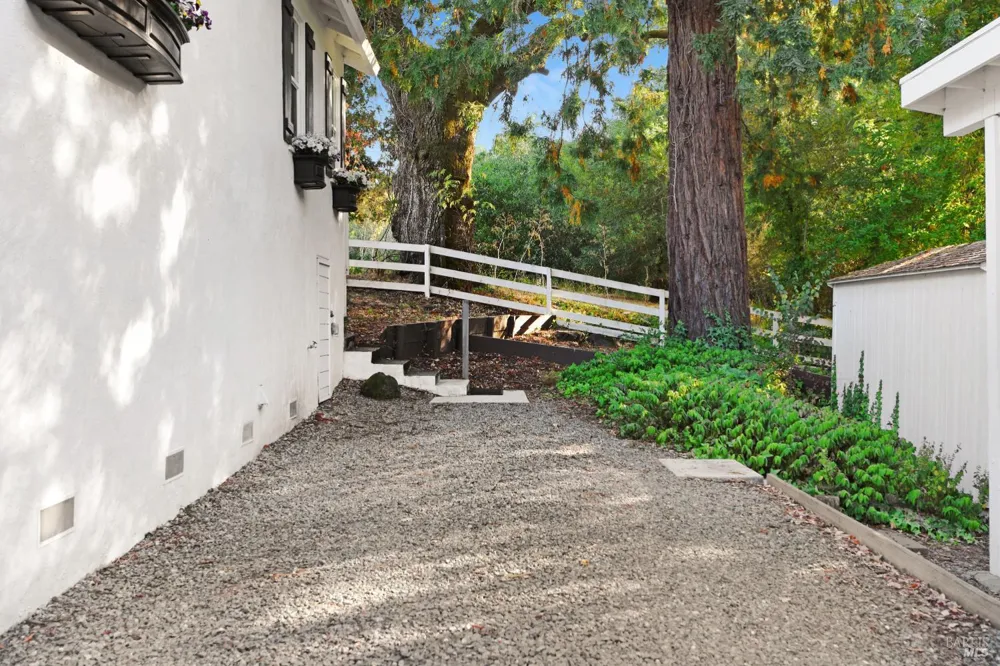 820 Warm Springs Road Kenwood, CA 95452