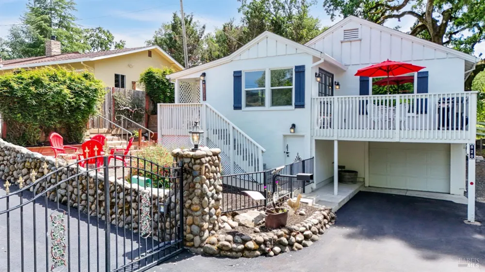 820 Warm Springs Road Kenwood, CA 95452