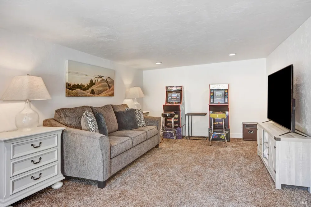 820 Warm Springs Road Kenwood, CA 95452