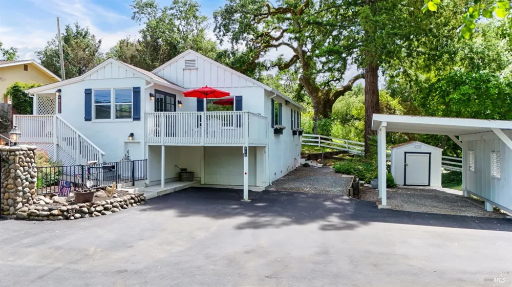 820 Warm Springs Road Kenwood, CA 95452