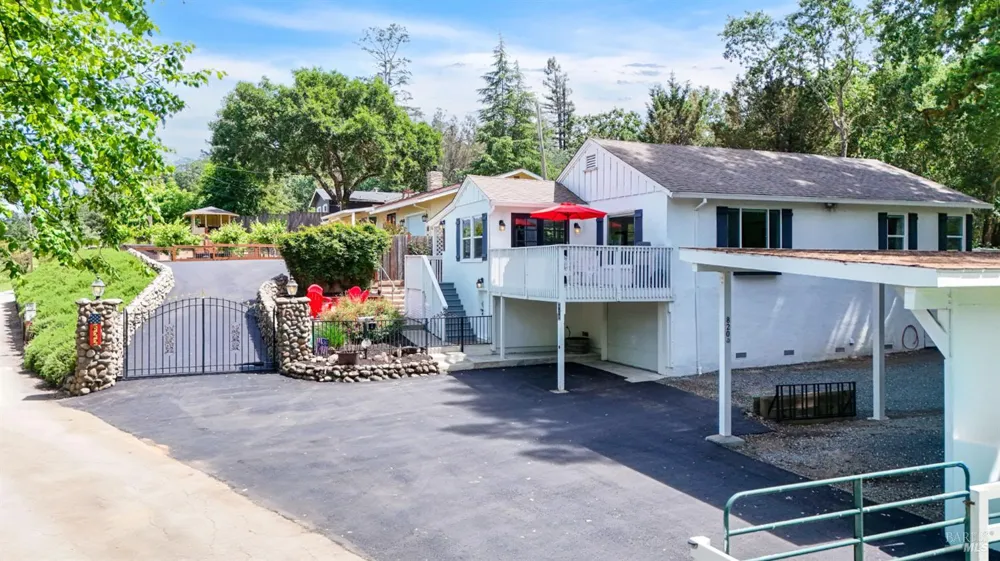 820 Warm Springs Road Kenwood, CA 95452