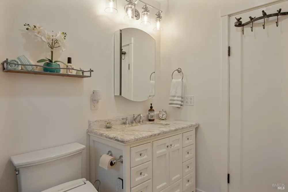 820 Warm Springs Road Kenwood, CA 95452