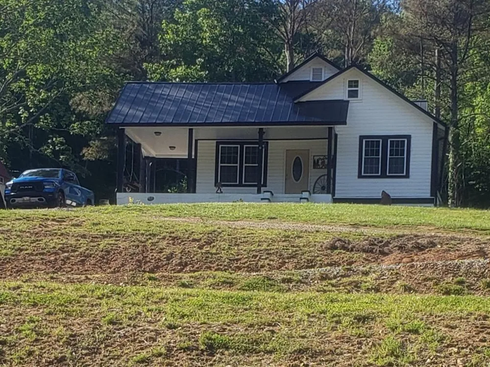5842 Us Hwy 64 W Brasstown, NC 28902