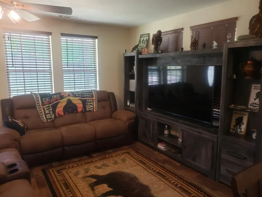 5842 Us Hwy 64 W Brasstown, NC 28902