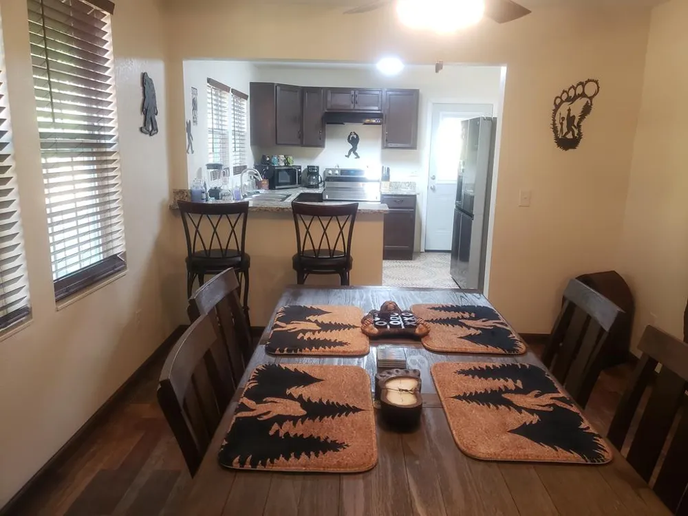 5842 Us Hwy 64 W Brasstown, NC 28902