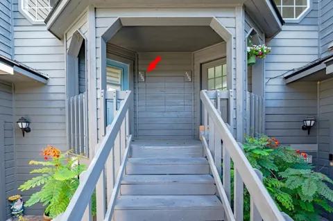 210 Oak Bay #1203 #1203