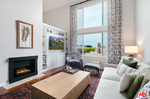 2332 Fox Hills Drive #305