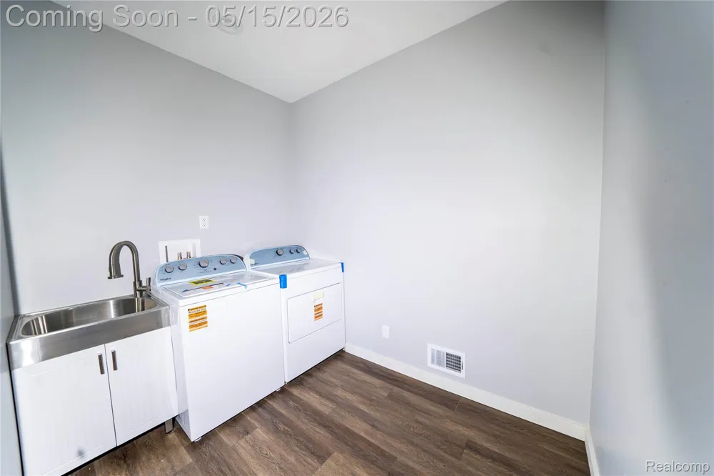 3551 7th Street Wyandotte City, MI 48192