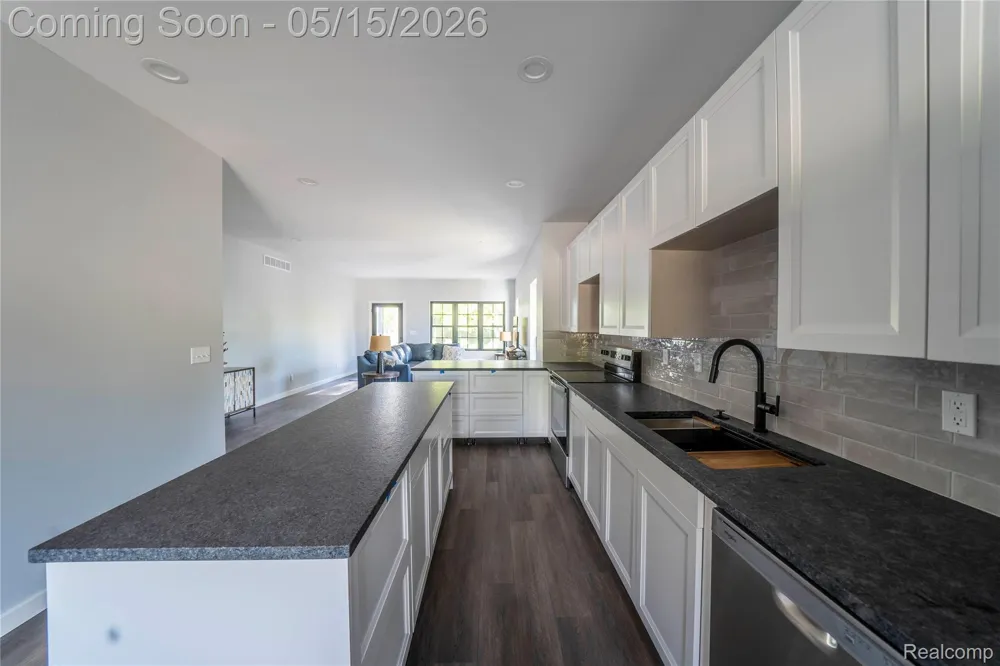 3551 7th Street Wyandotte City, MI 48192