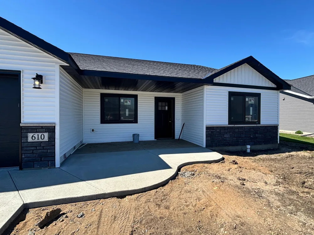 610 Lanigan Way SE Saint Joseph, MN 56374
