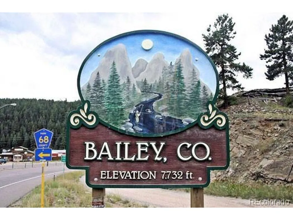 33 Smith Street Bailey, CO 80421