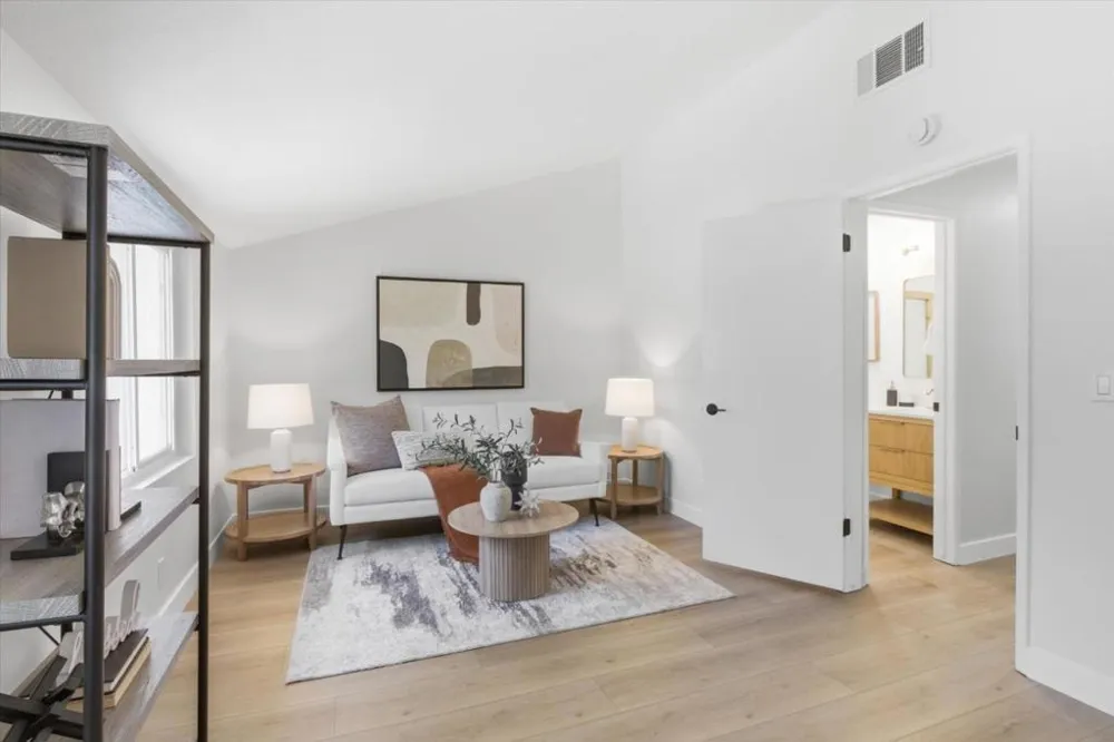 10157 Camberley Lane Cupertino, CA 95014