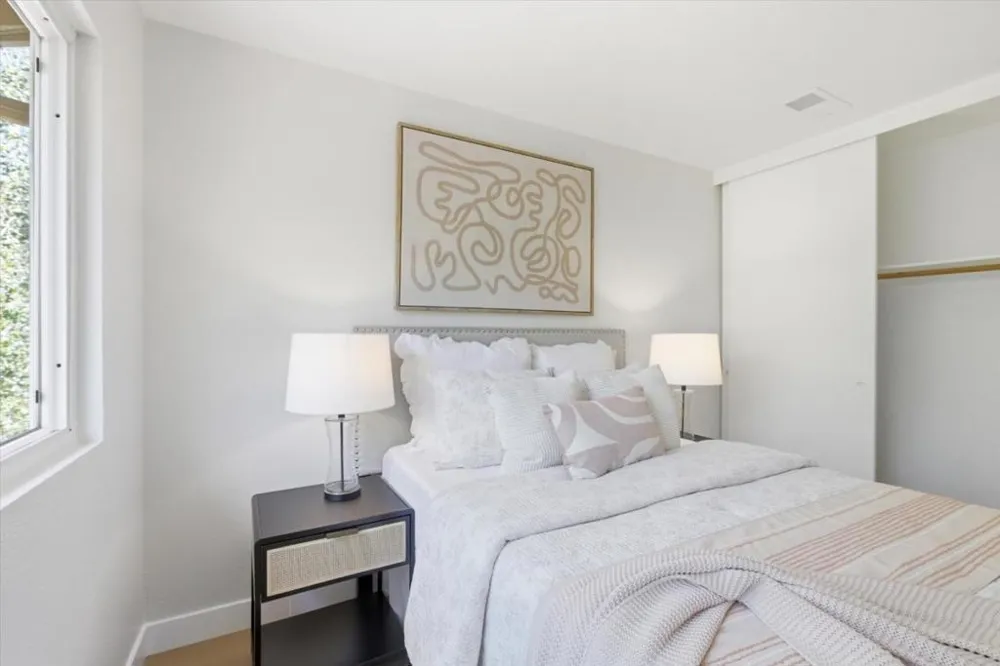 10157 Camberley Lane Cupertino, CA 95014