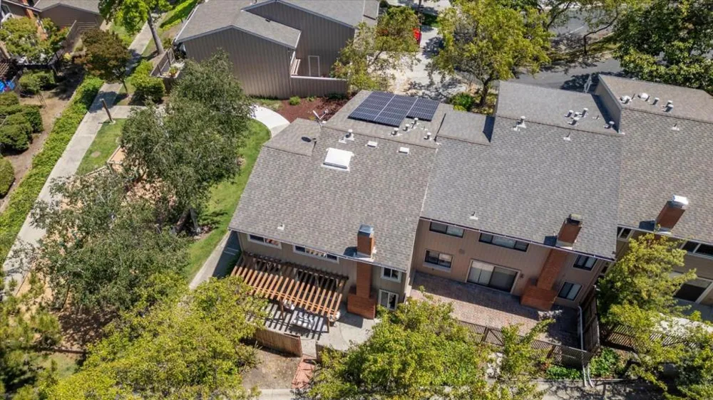 10157 Camberley Lane Cupertino, CA 95014