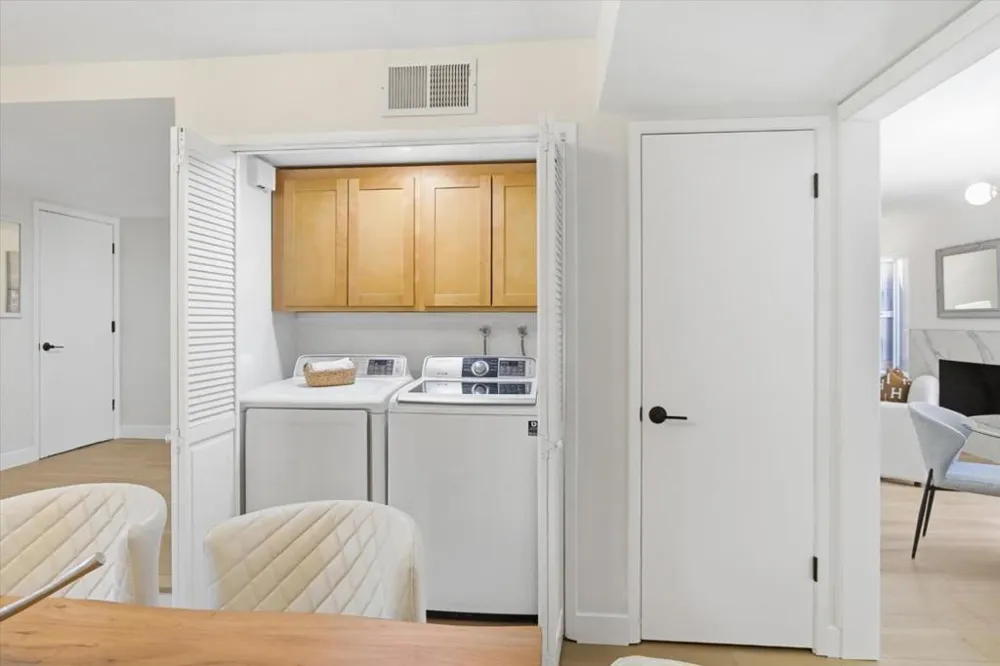 10157 Camberley Lane Cupertino, CA 95014