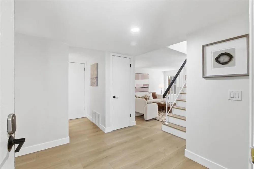 10157 Camberley Lane Cupertino, CA 95014