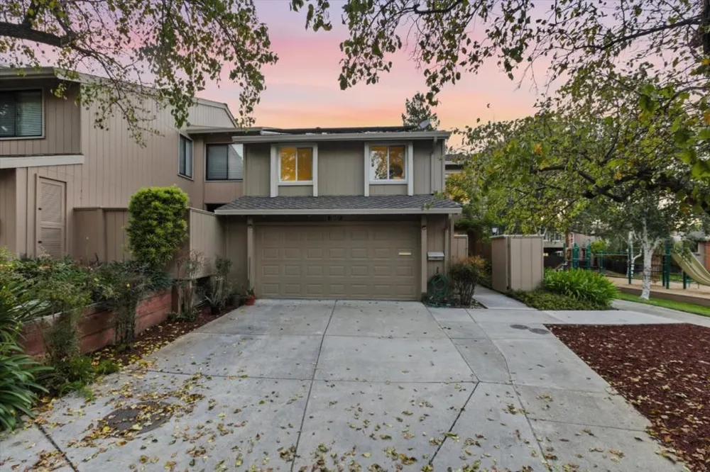 10157 Camberley Lane Cupertino, CA 95014