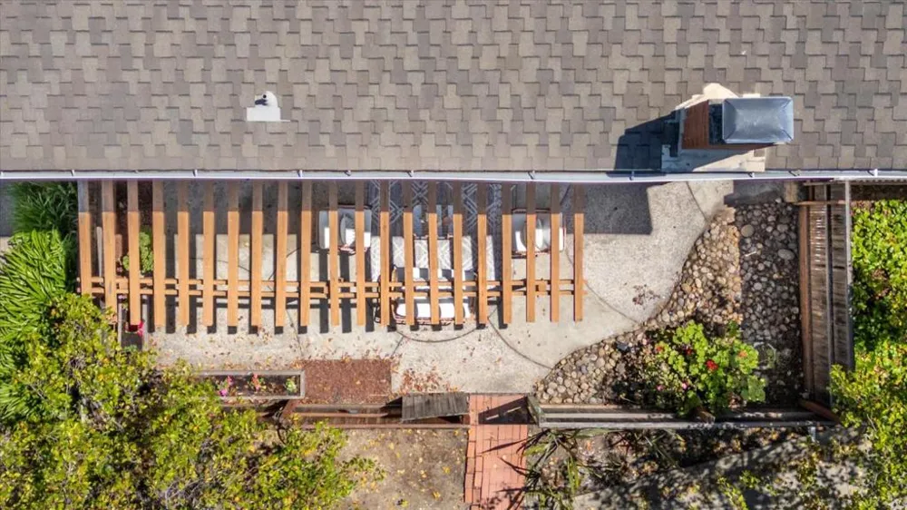 10157 Camberley Lane Cupertino, CA 95014