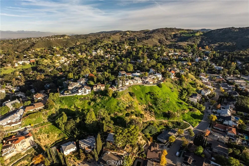 4340 SAN BLAS AVENUE Woodland Hills, CA 91364