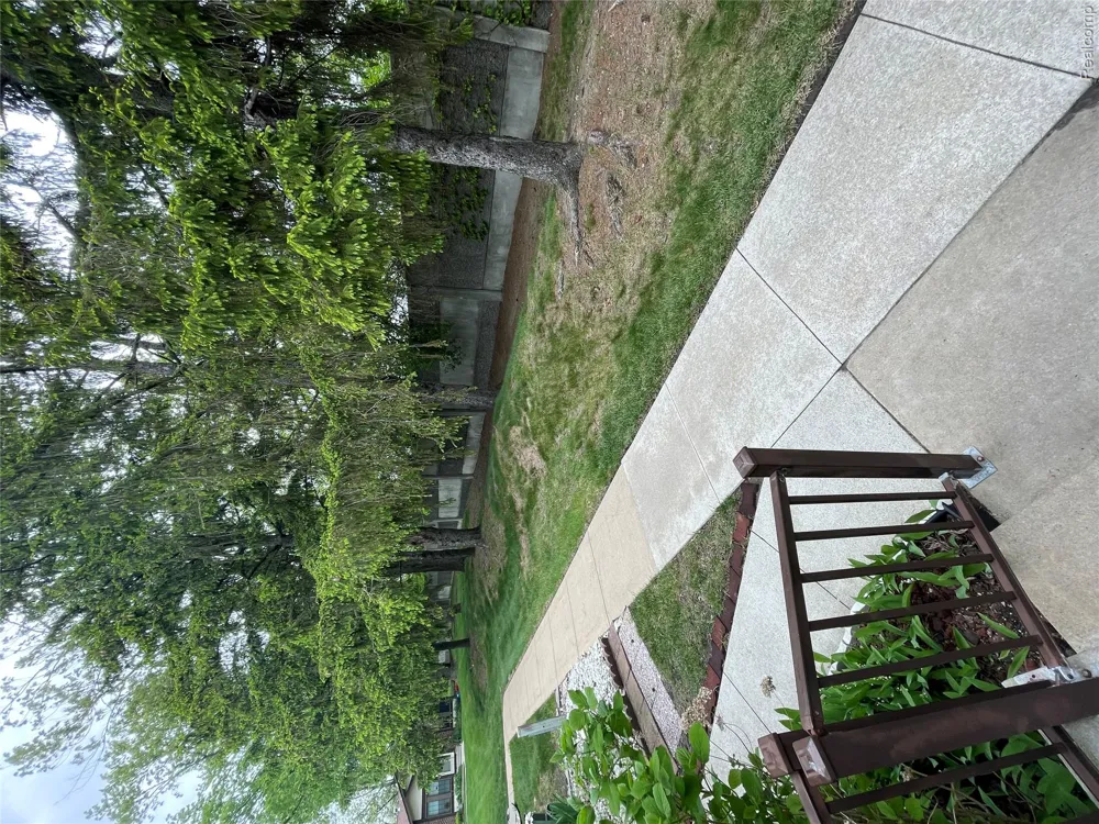 40524 Newport Drive Plymouth Charter Township, MI 48170