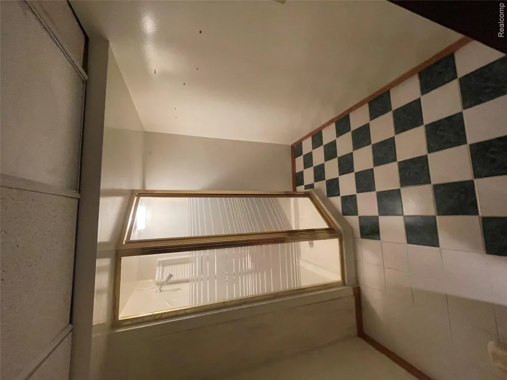 40524 Newport Drive Plymouth Charter Township, MI 48170