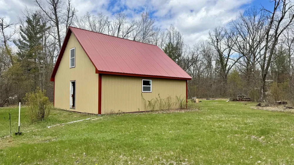 1496 17 Mile Road Middle Branch Township, MI 49665