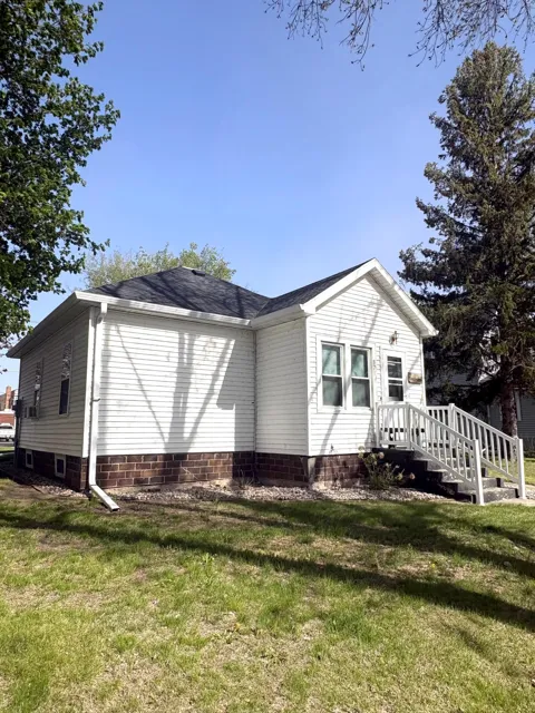 871 7th Street