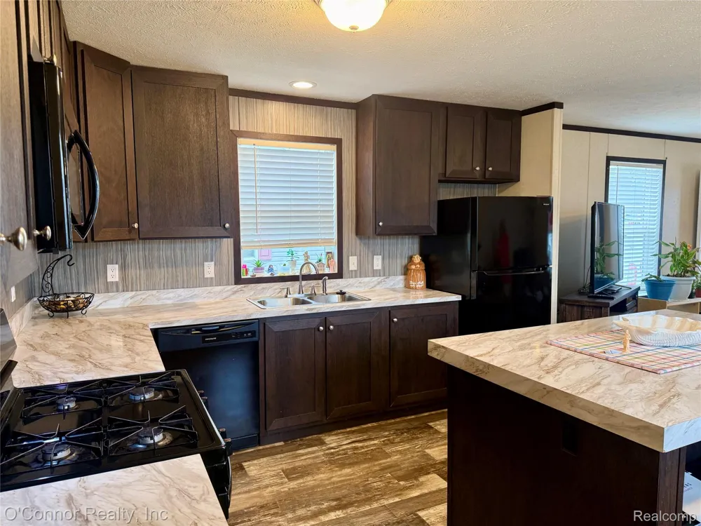 269 Westbrook Court Port Huron Charter Township, MI 48060