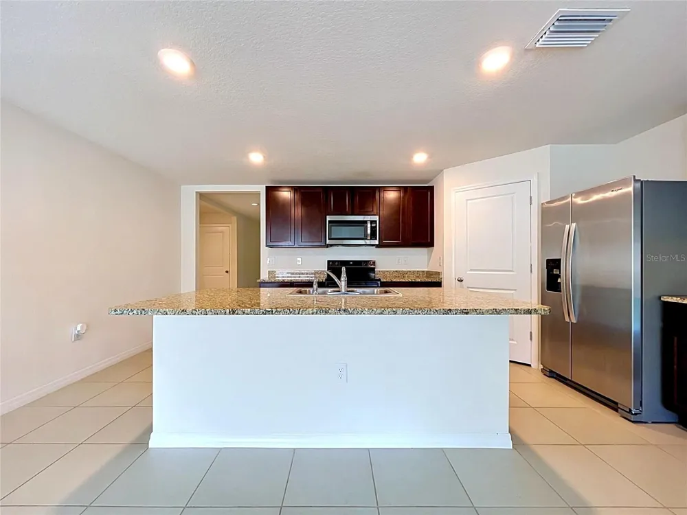 7804 DAVIE RAY DRIVE Zephyrhills, FL 33540