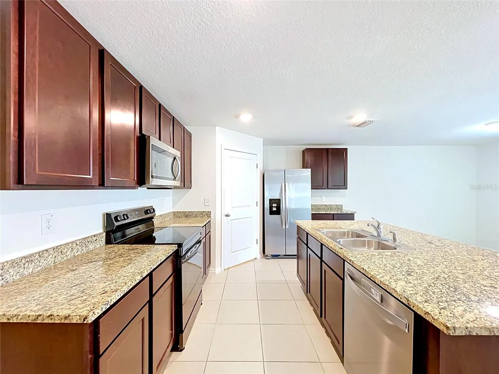 7804 DAVIE RAY DRIVE Zephyrhills, FL 33540