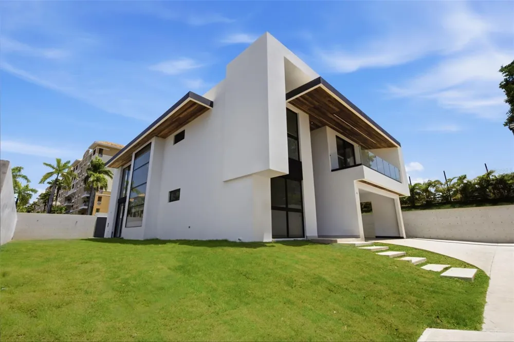 45 SERENO Guaynabo, PR 00969