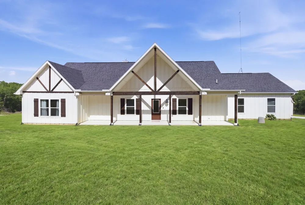 688 Sandstone Court Sunset, TX 76270