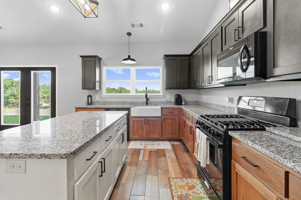 688 Sandstone Court Sunset, TX 76270