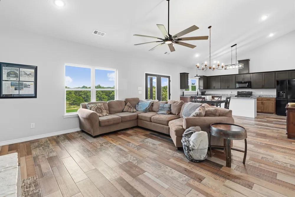 688 Sandstone Court Sunset, TX 76270